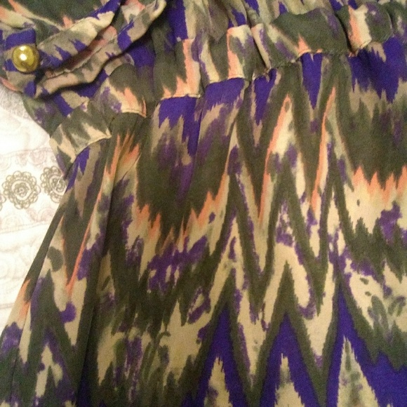 Parker Chevron 3/4 sleeve wrap front blouse - Picture 2 of 6